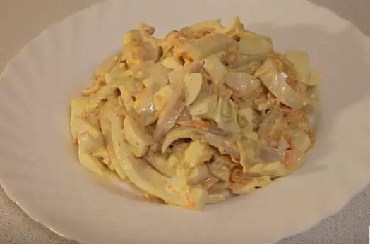 Салат с кальмарами: 11 вкуснейших рецепта салата с майонезом и без