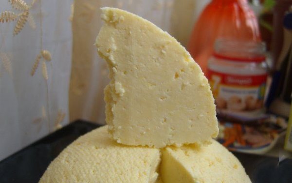 Сыр российский в домашних условиях. Рецепт из молока козьего, коровьего, творога с закваской, пепсином. Пошагово